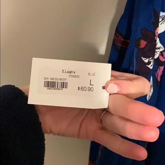 NWT Womens Blue/flower halter dress with open back - Picture 7 of 7